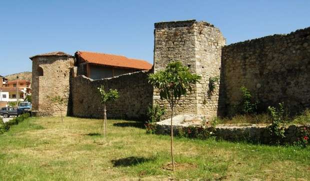 Kalaja e Peqinit, një mister arkelologjik që pret të zbulohet