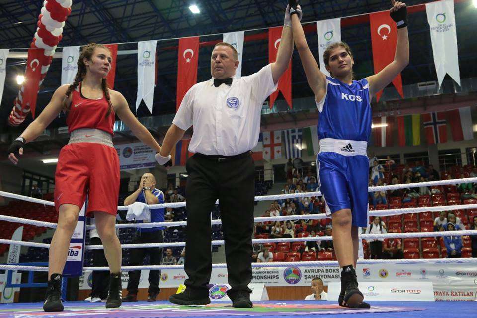 Boksierja Donjeta Sadiku i sjell medalje Kosovës (FOTO)