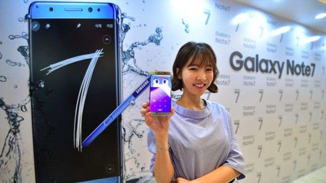Samsung ndalon shitjen pas shpërthimit të baterive të telefonave