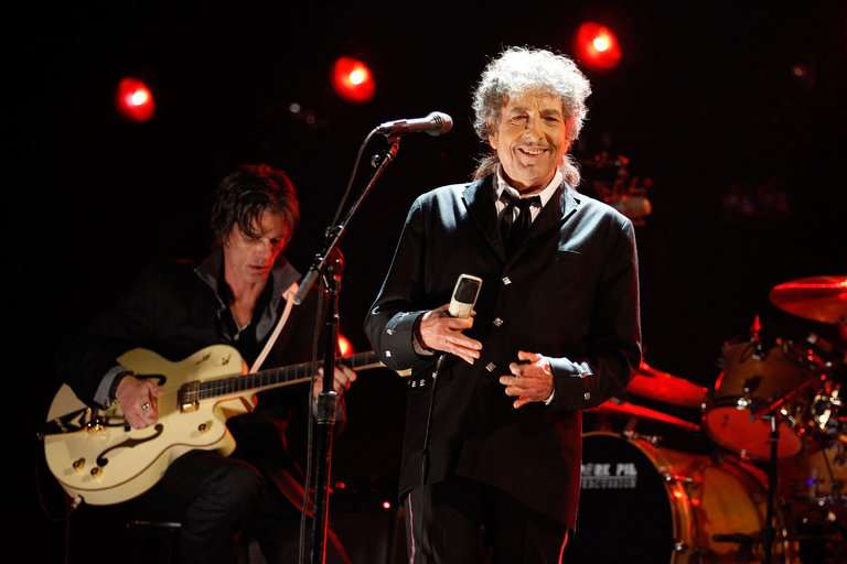Bob Dylan, këngëtari që fitoi Nobel në letërsi
