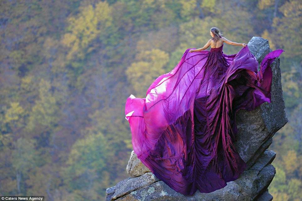 Ngjitet në gurin prej 1000 metrash për vetëm një fotografi (FOTO)