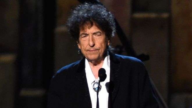 Ende nuk ka koment nga Bob Dylan për Çmimin Nobel për Letërsi