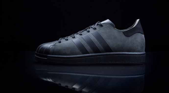 Adidas tregon të ardhmen e këpucëve (VIDEO)