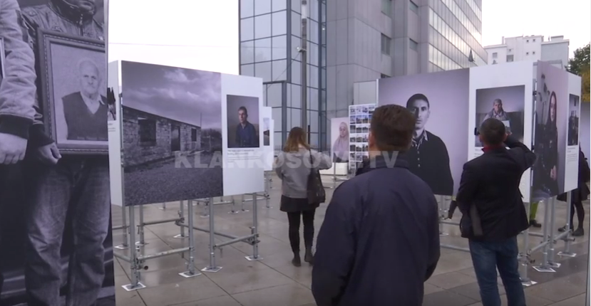 Holandezi me fotografi të të mbijetuarve të luftës në Kosovë (VIDEO)