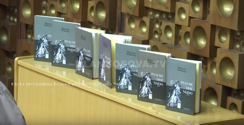 Promovohet libri me poezi i shkrimtarit Osdautaj (VIDEO)