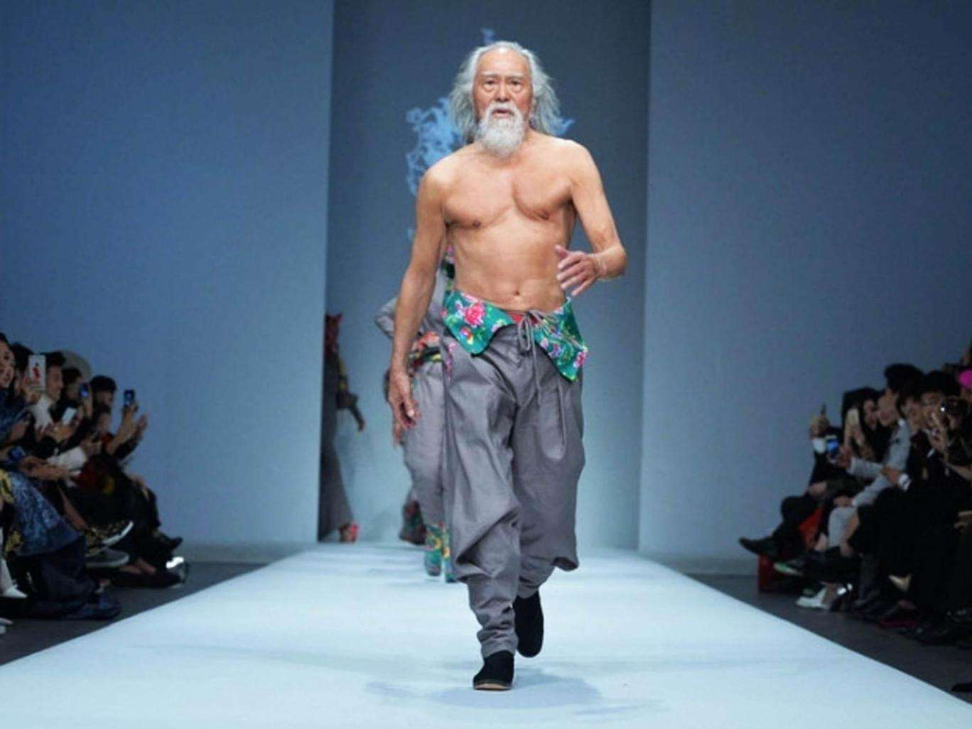 Ky është modeli 80 vjeçar nga Kina