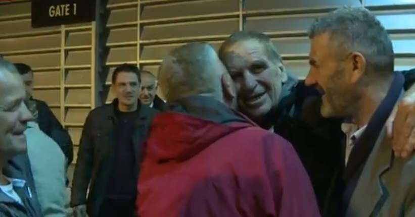 Aziz Salihu, i emocionuar, kthehet në Prishtinë