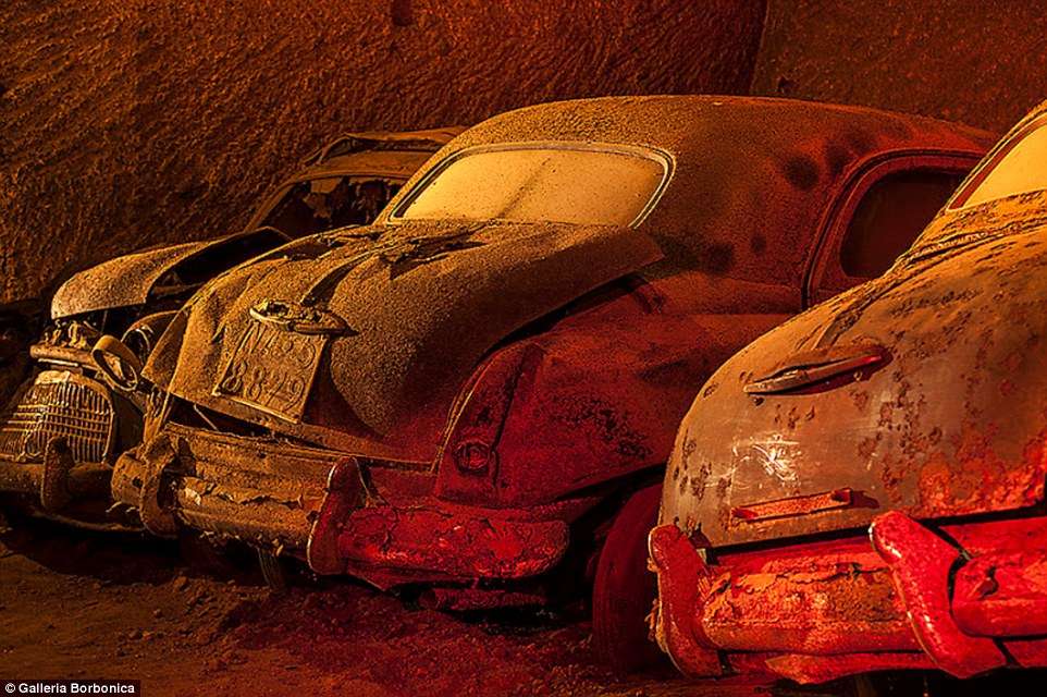 3A25857300000578-3913614-Accessed_via_an_18th_century_staircase_not_far_from_the_Piazza_d-m-10_1478540774132