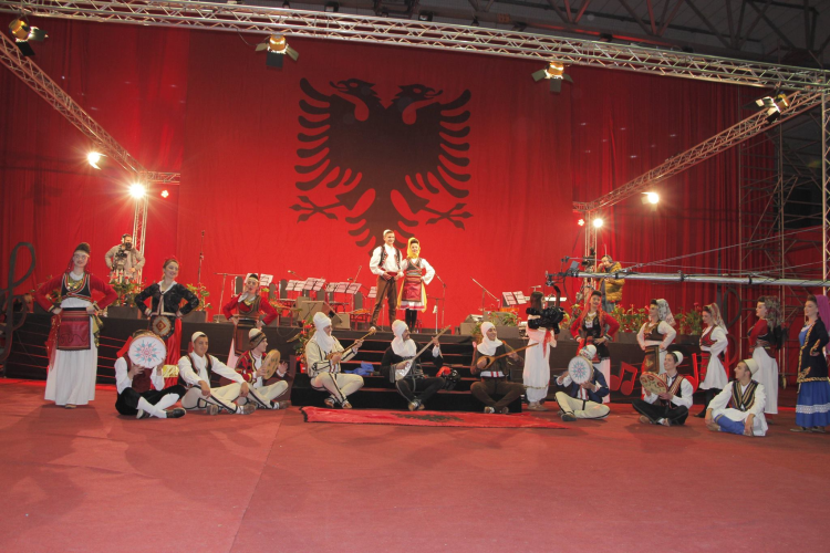 Gjithçka gati për festivalin e këngës “Kosovarja këndon”