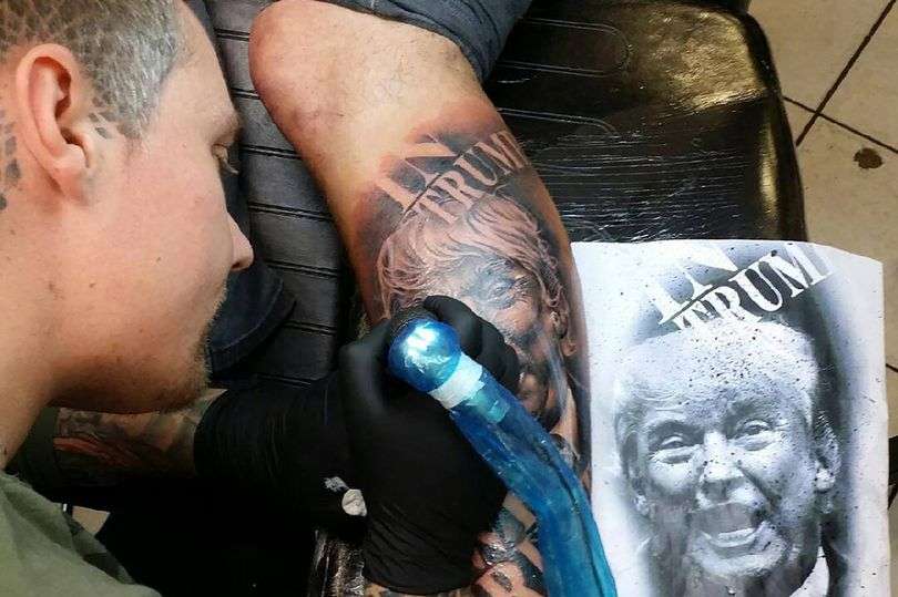 Britanku bën tatuazh fytyrën e Trump