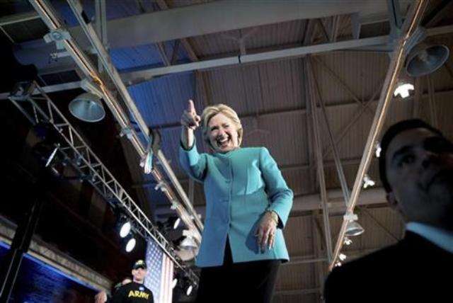 Hillary Clinton falënderon ekipin e saj