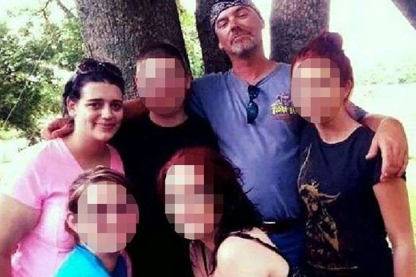 U dënua 40 vjet burgim për ta mbrojtur vajzën