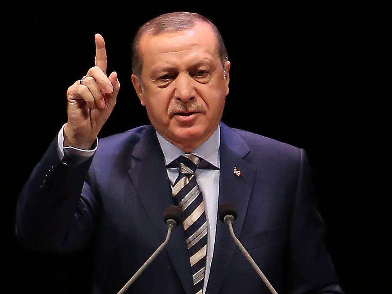 Facebook, Twitter e Whatsapp bllokohen në Turqi