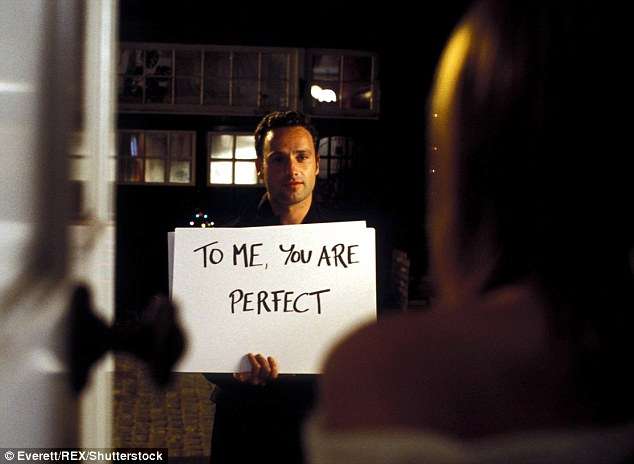 31184d3800000578-4024924-mark_confesses_his_true_feelings_for_juliet_in_a_scene_from_the_-a-4_1481616893685