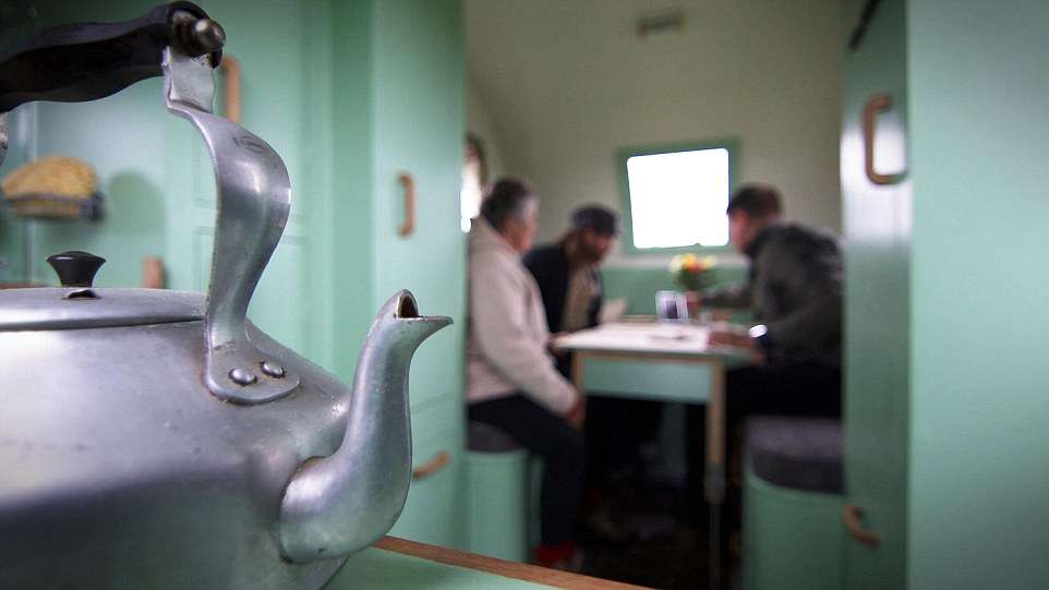 Ëndrra e ushtarit britanik bëhet realitet pas 70 vjetësh (FOTO)