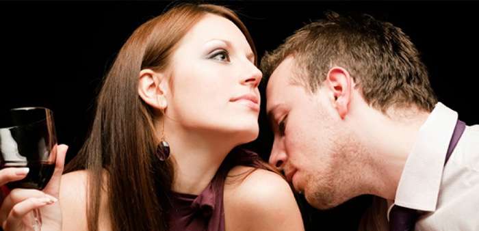Aroma e femrave që tërheq meshkujt: Nuk bëhet fjalë për parfum!