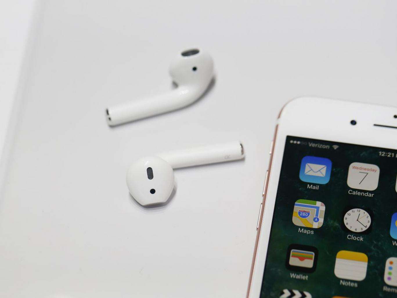 Apple lanson kufjet pa tela