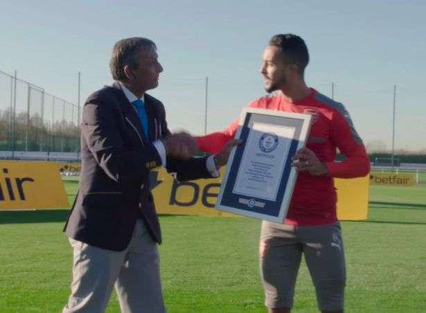Walcott pjesë e librit të rekordeve Guinness (VIDEO)