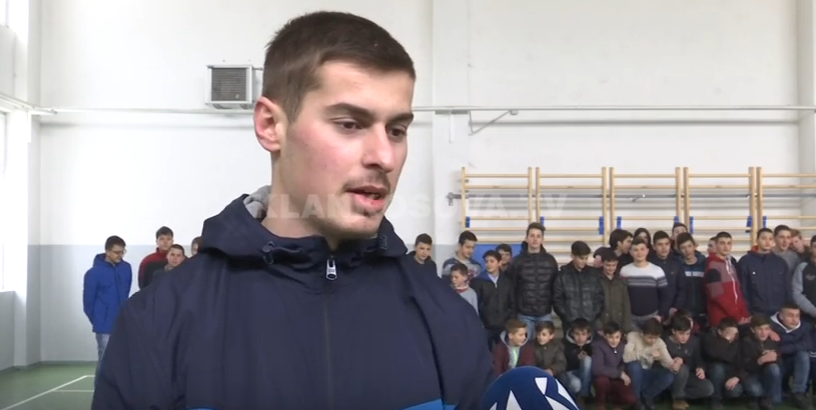 Fëmijët nga Fushë Kosova thyejnë rekordin Guinness (VIDEO)