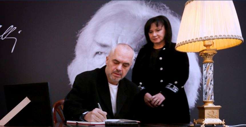 Këto janë fjalët e Edi Ramës kushtuar Agollit
