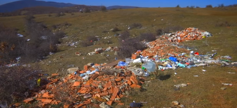 Fshatrat në Prishtinë po i mbulon bërlloku (VIDEO)