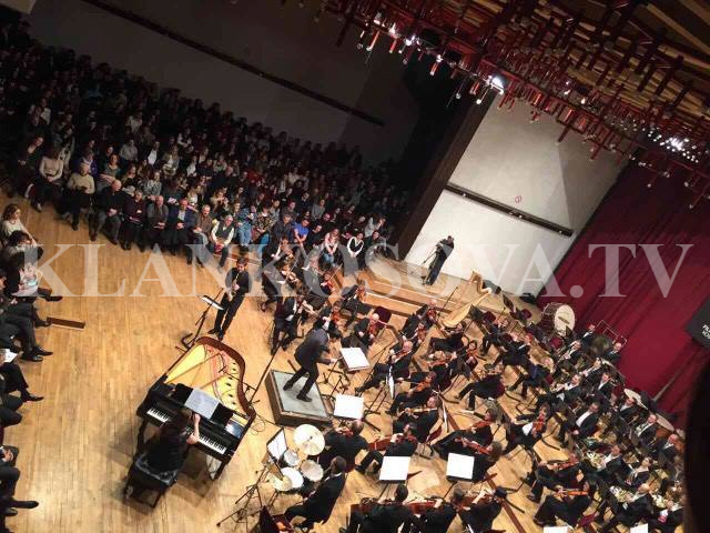 Artistë të huaj pjesë e koncertit të Filharmonisë së Kosovës (VIDEO)