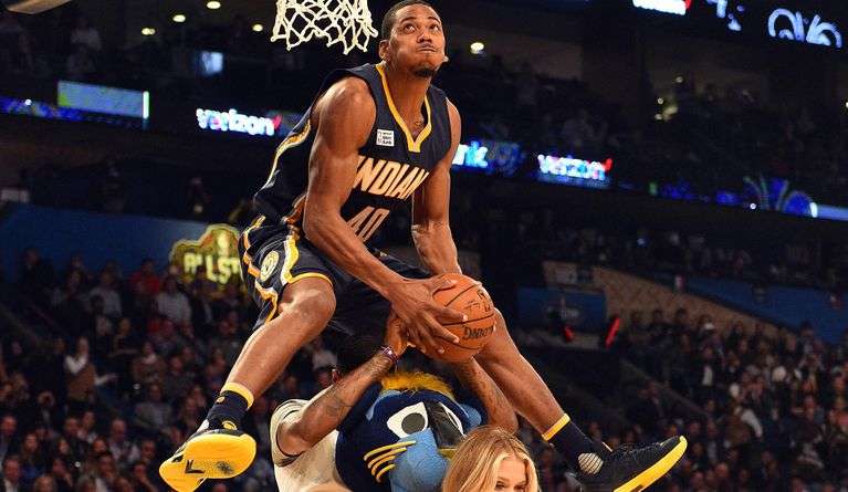 NBA: Glenn Robinson III fiton garën – e dobët – të ngulitjeve për 2017 (VIDEO)