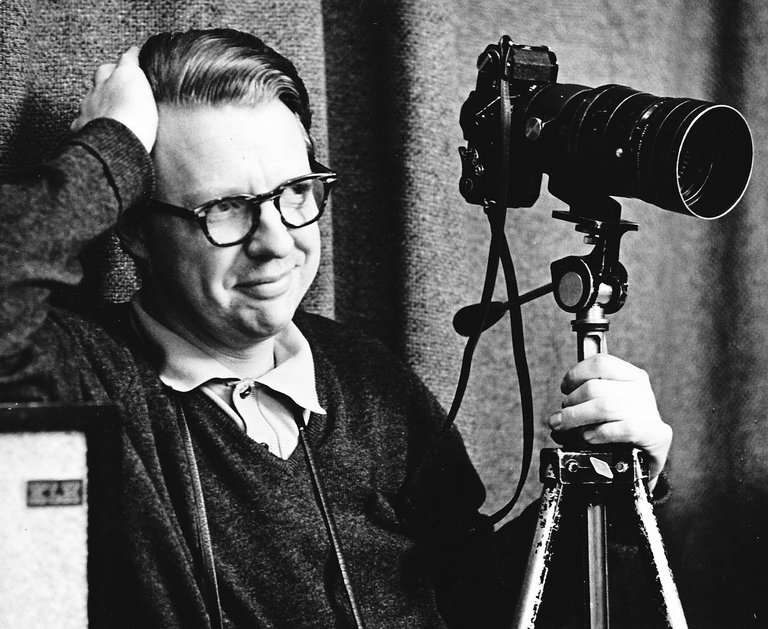 Vdes njeriu i fotografive legjendare