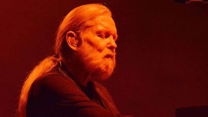 Gregg Allman anulon koncertet e këtij viti