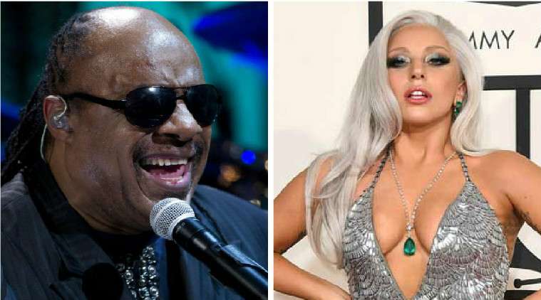 Gaga dhe Wonder i këndojnë Elton Johnit për ditëlindje (VIDEO)