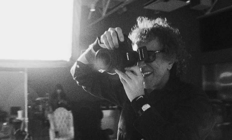 Film për jetën e Mick Rock