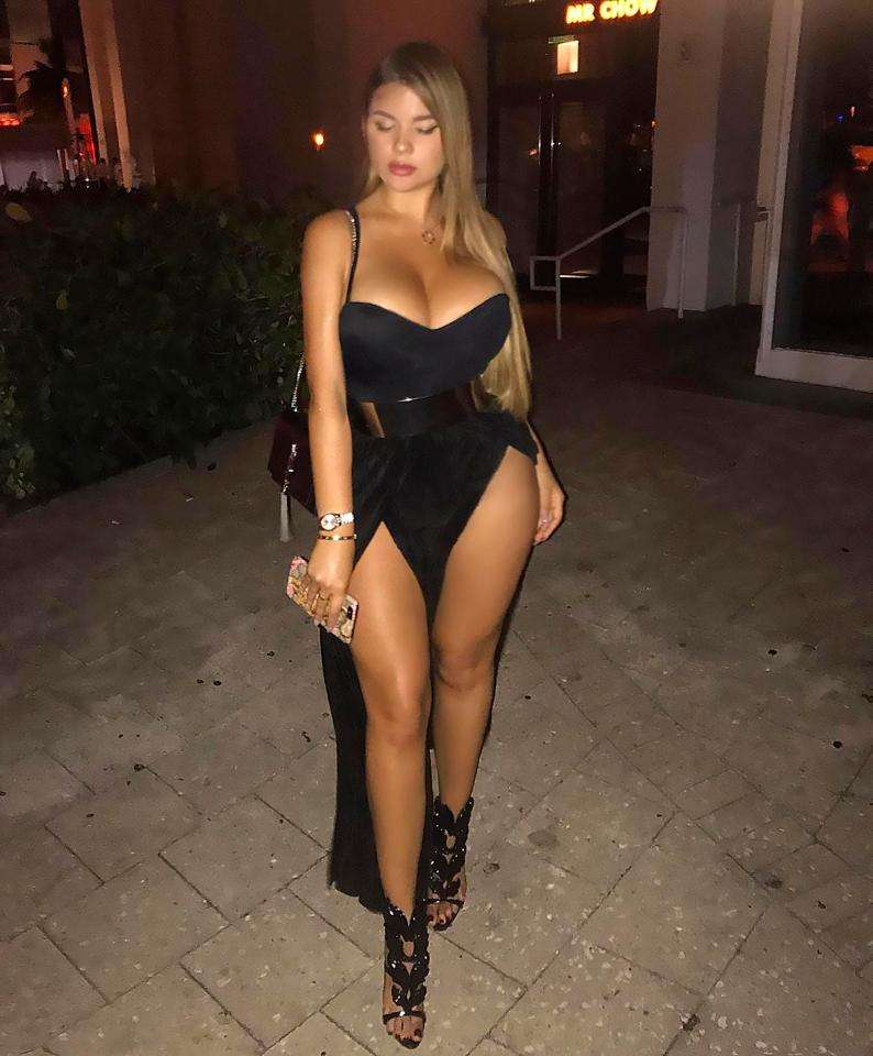 Modelja që po sfidon Kim Kardashian - pohon se është natyrale!