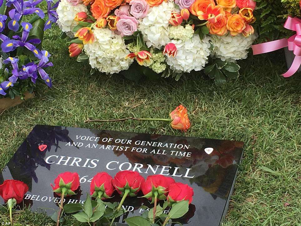 Ceremoni madhështore për Chris Cornell (FOTO+VIDEO)