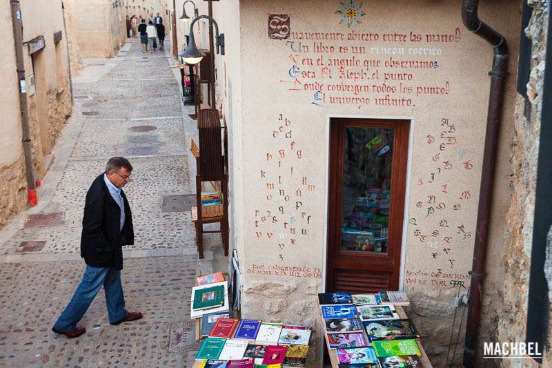 Qyteti i librit – 200 banorë, 12 librari