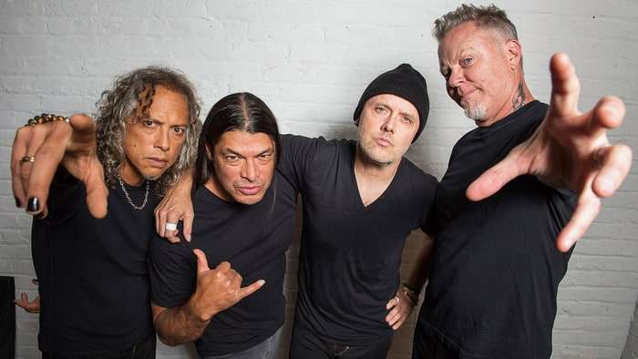 Metallica të performojë LIVE në Facebook