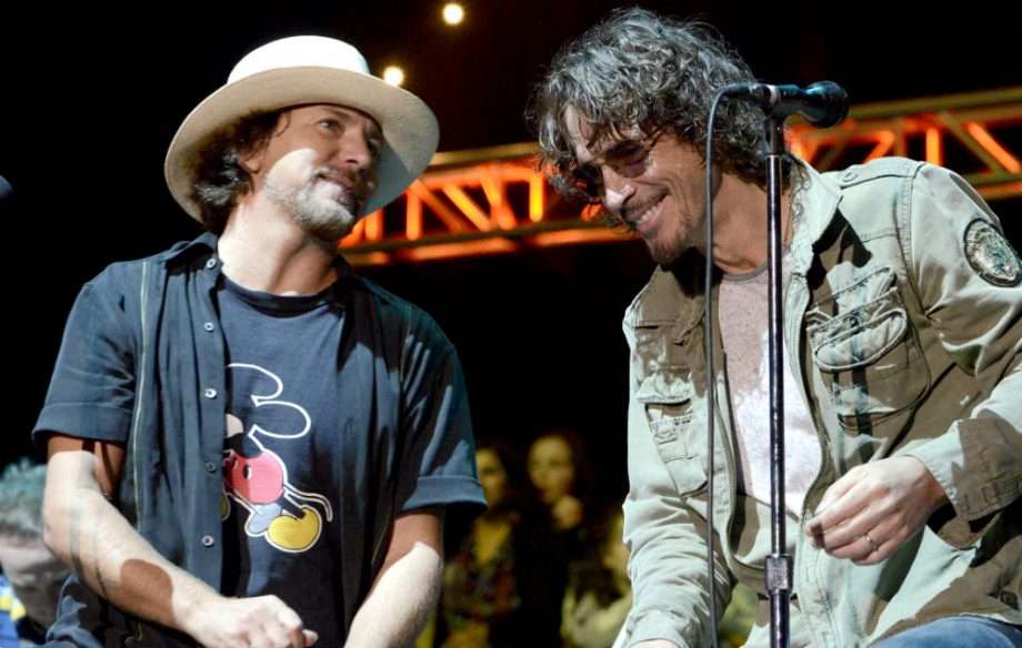 Eddie Vedder nderon Chris Cornell