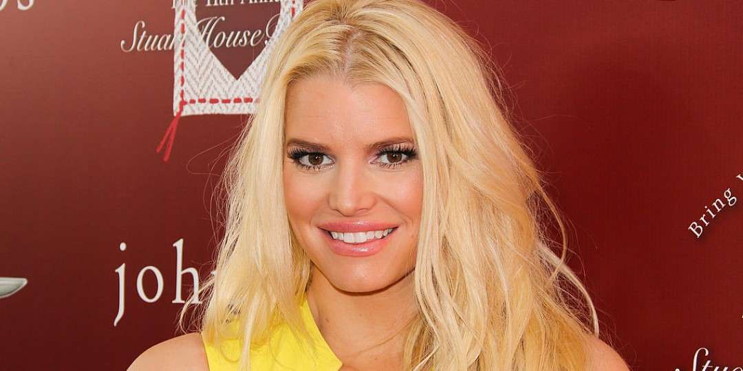 Jessica Simpson kthehet në shtëpi pas qëndrimit një javor në spital
