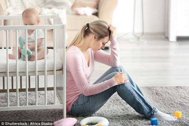 Nënat me depresion pas lindjes, mund të kenë fëmijë të vështirë!