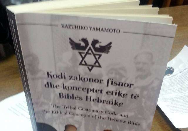Yamamoto promovoi librin "Kodi zanor fisnor dhe konceptet e Biblës Hebraike”