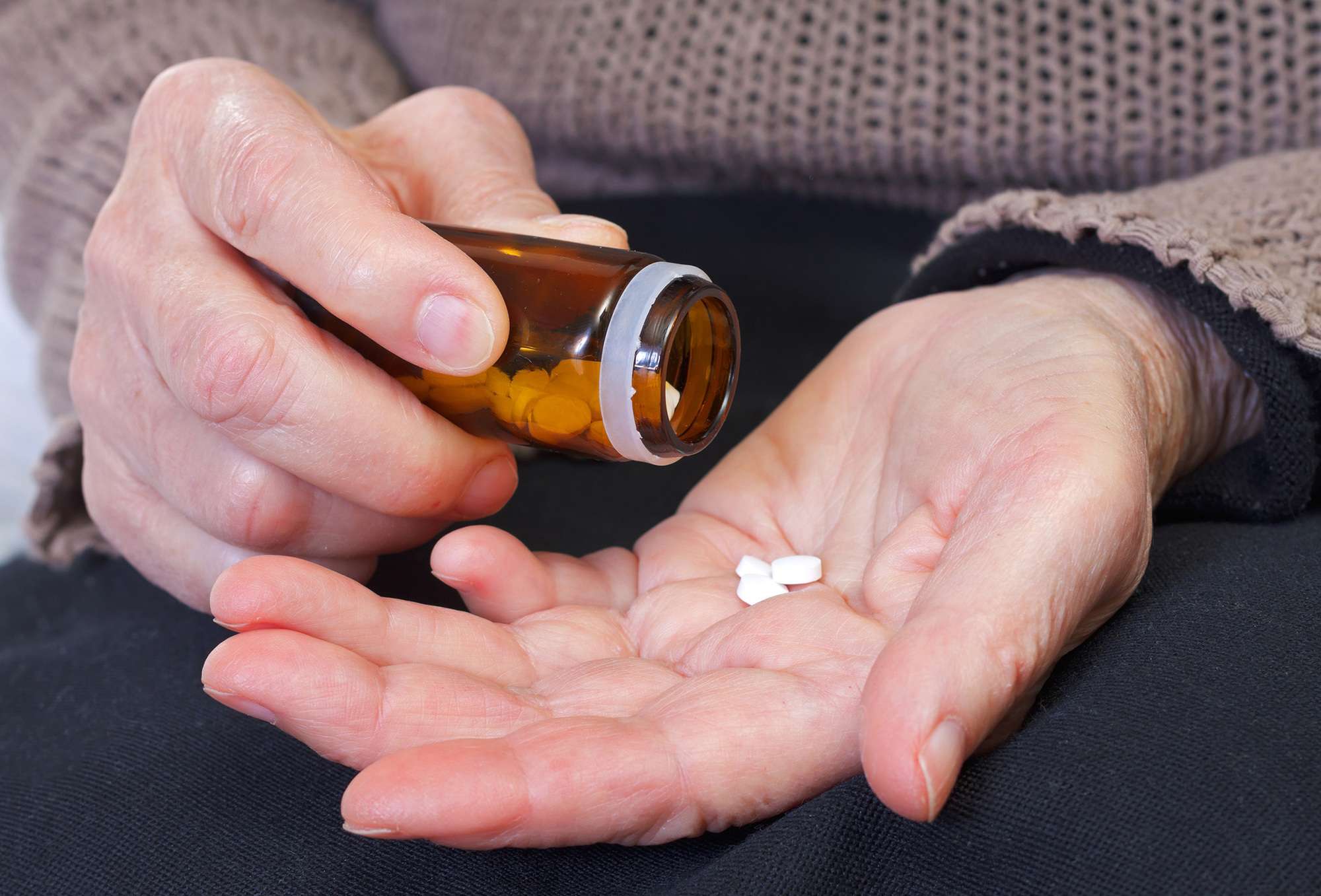 Kriza me varësinë ndaj ilaçeve (opioid) kundër dhimbjeve (VIDEO)