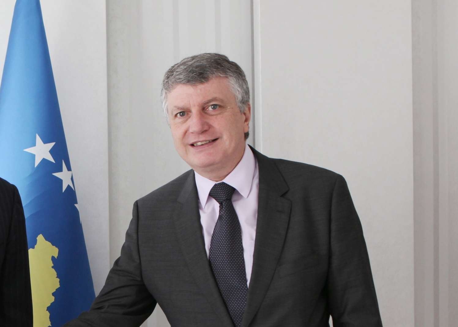 Franca mbështet Forcën e Armatosur të Kosovës