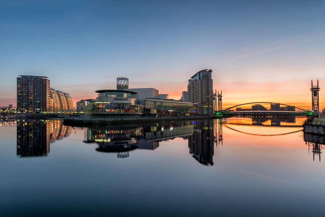 Pse duhet të shkoni në Manchester?
