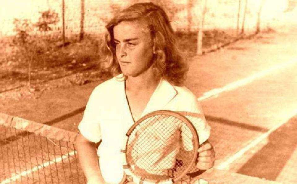 Tenistja e parë shqiptare (FOTO)
