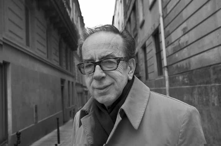 Franca nderon shkrimtarin Ismail Kadare me titullin "Oficer i Madh i Legjionit të Nderit"