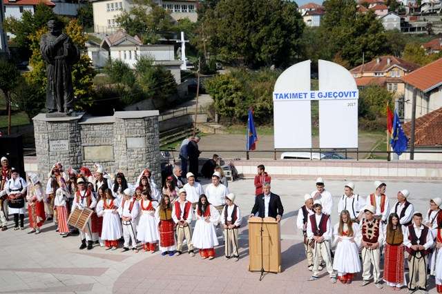 Zym, Thaçi merr pjesë në “Takimet e Gjeçovit”