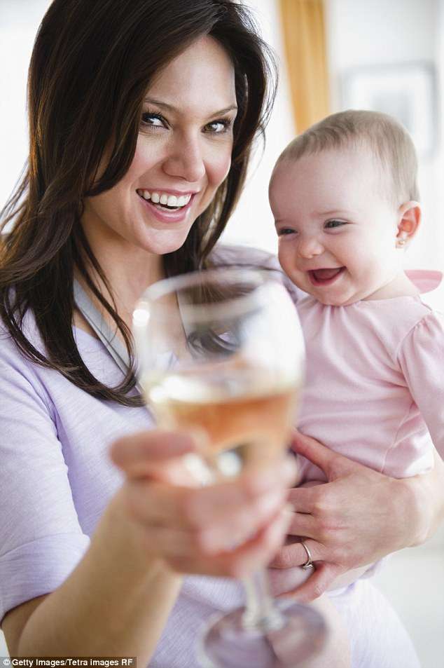 Alkooli i shëndetshëm për nënat që ushqejnë foshnjat me qumësht gjiri