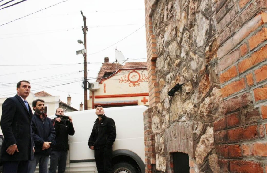 Ministri Gashi premton edhe 2 milionë euro për Qendrën Historike