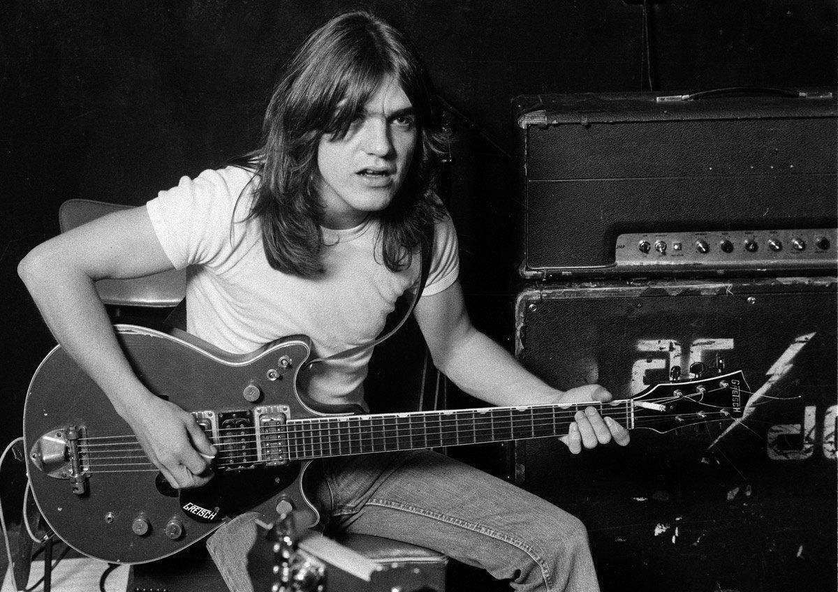 Vdes kitaristi i AC/DC (VIDEO)