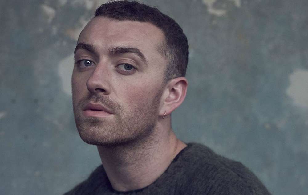 Sam Smith po qëndron në Londër për festat