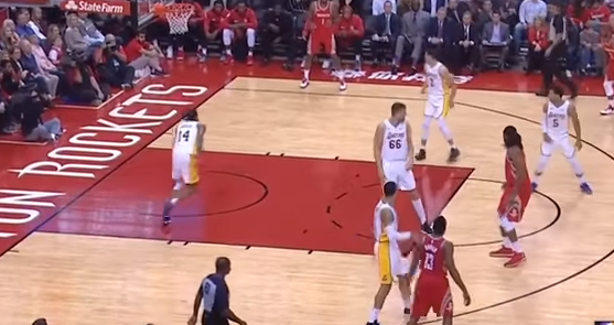 Lakers befason Houstonin (VIDEO)